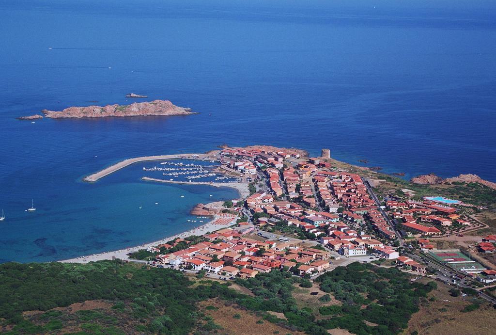 Isola Rossa Appartamenti Superior ภายนอก รูปภาพ
